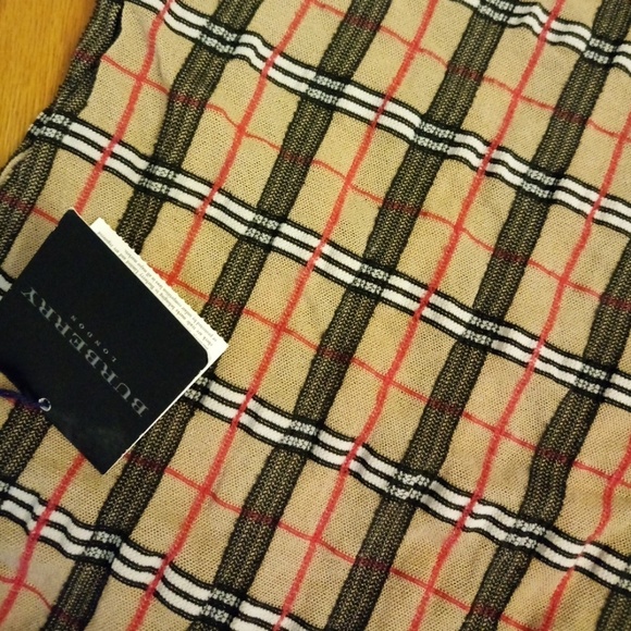 20% off AUTHENTIC Burberry bodysuit - Picture 2 of 8
